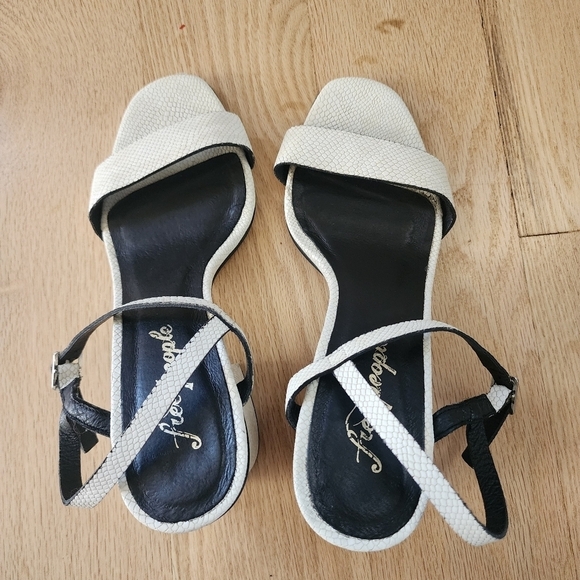 Free people white lizard print size 7usa woman - Picture 7 of 8